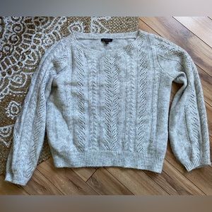 Dynamite cream color wool sweater size M like new